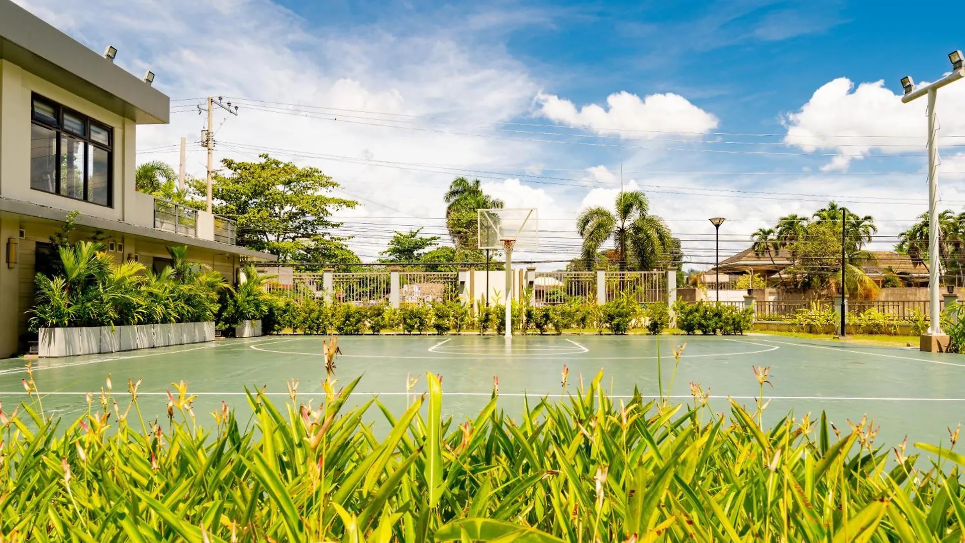 Verdon Parc L Chic Tropical 2Br L Resort Type Condominium L Close To Sm City Ecoland L Managed By Bleuspace Davao City 0*,  필리핀
