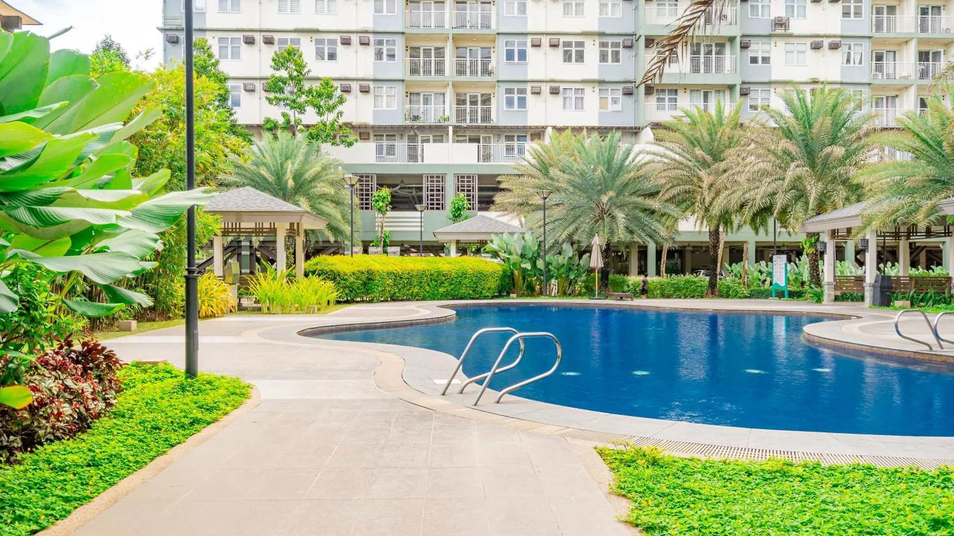 Verdon Parc L Chic Tropical 2Br L Resort Type Condominium L Close To Sm City Ecoland L Managed By Bleuspace Davao City